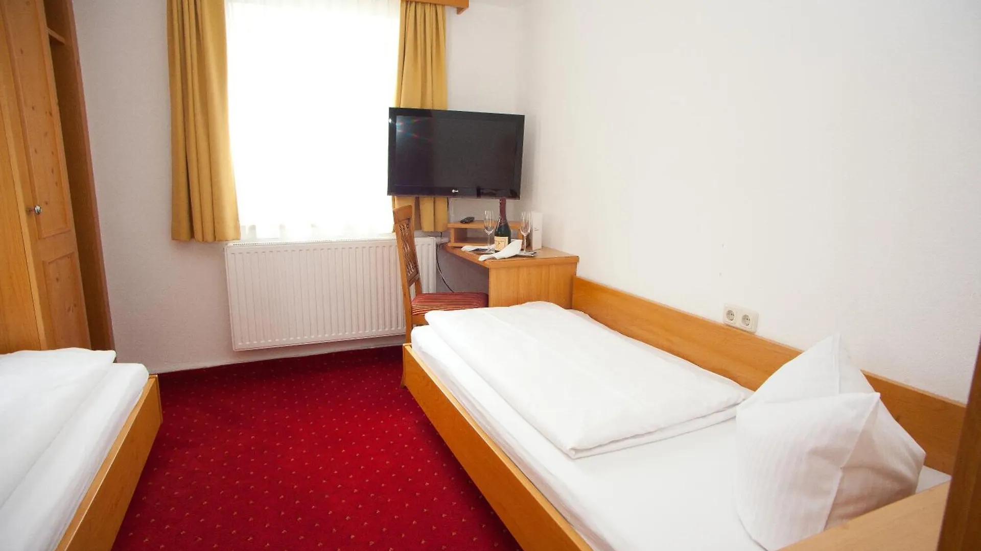 Guest house Gasthaus Zur Post Waal Germany